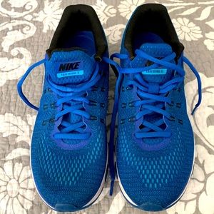 Men’s running shoes